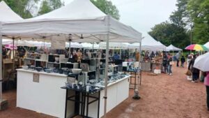 Marché Villaines-les-Rochers 2025